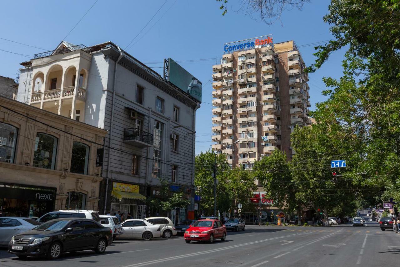 Umba Apartment N3 - Balcony And Mount Ararat View Yerevan Bagian luar foto